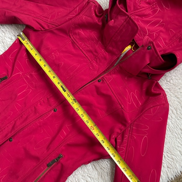 Lolë Weatherproof Jacket - Picture 5 of 10